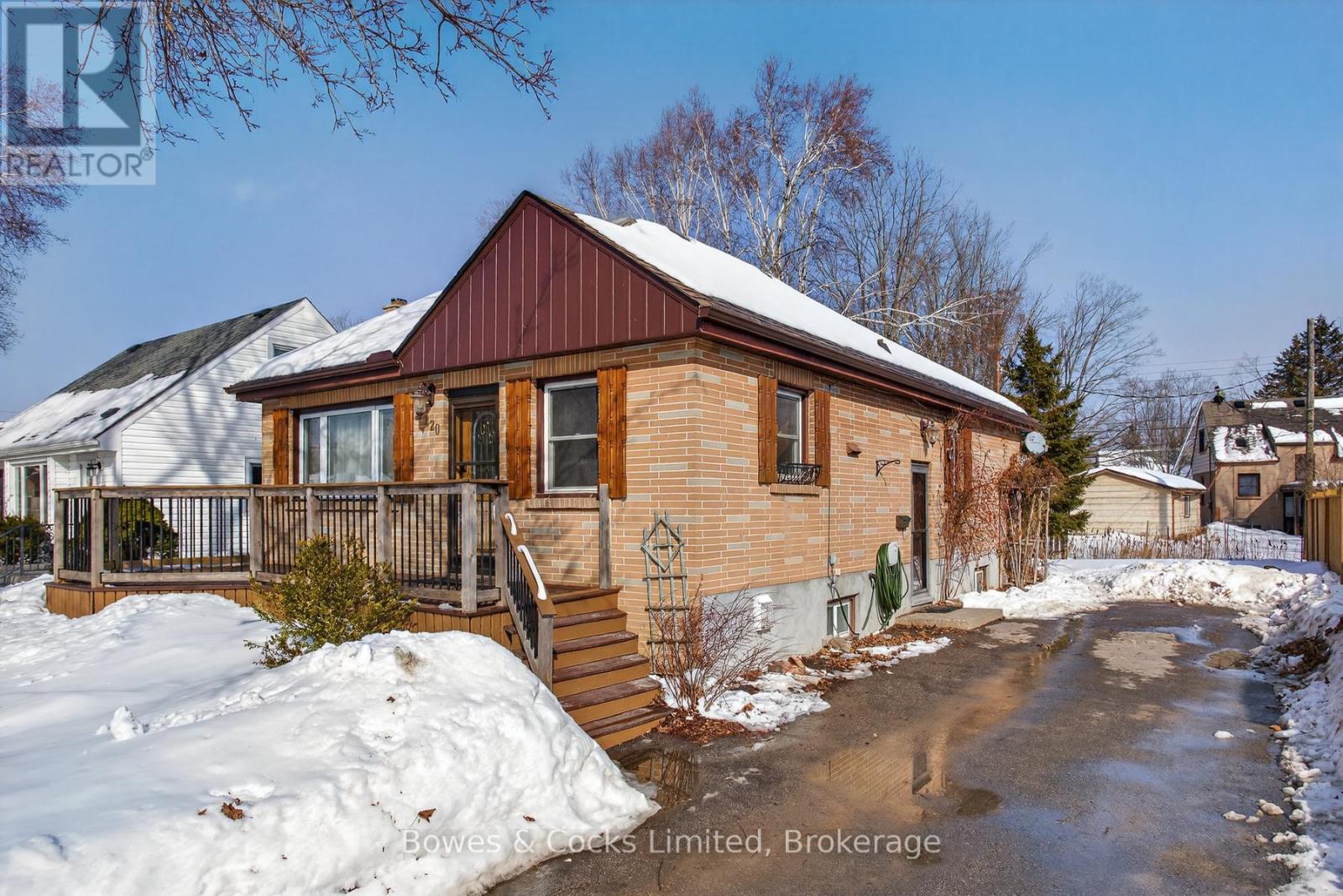 820 Nicholls Street, Peterborough (Northcrest Ward 5), Ontario  K9H 5T8 - Photo 5 - X12796860