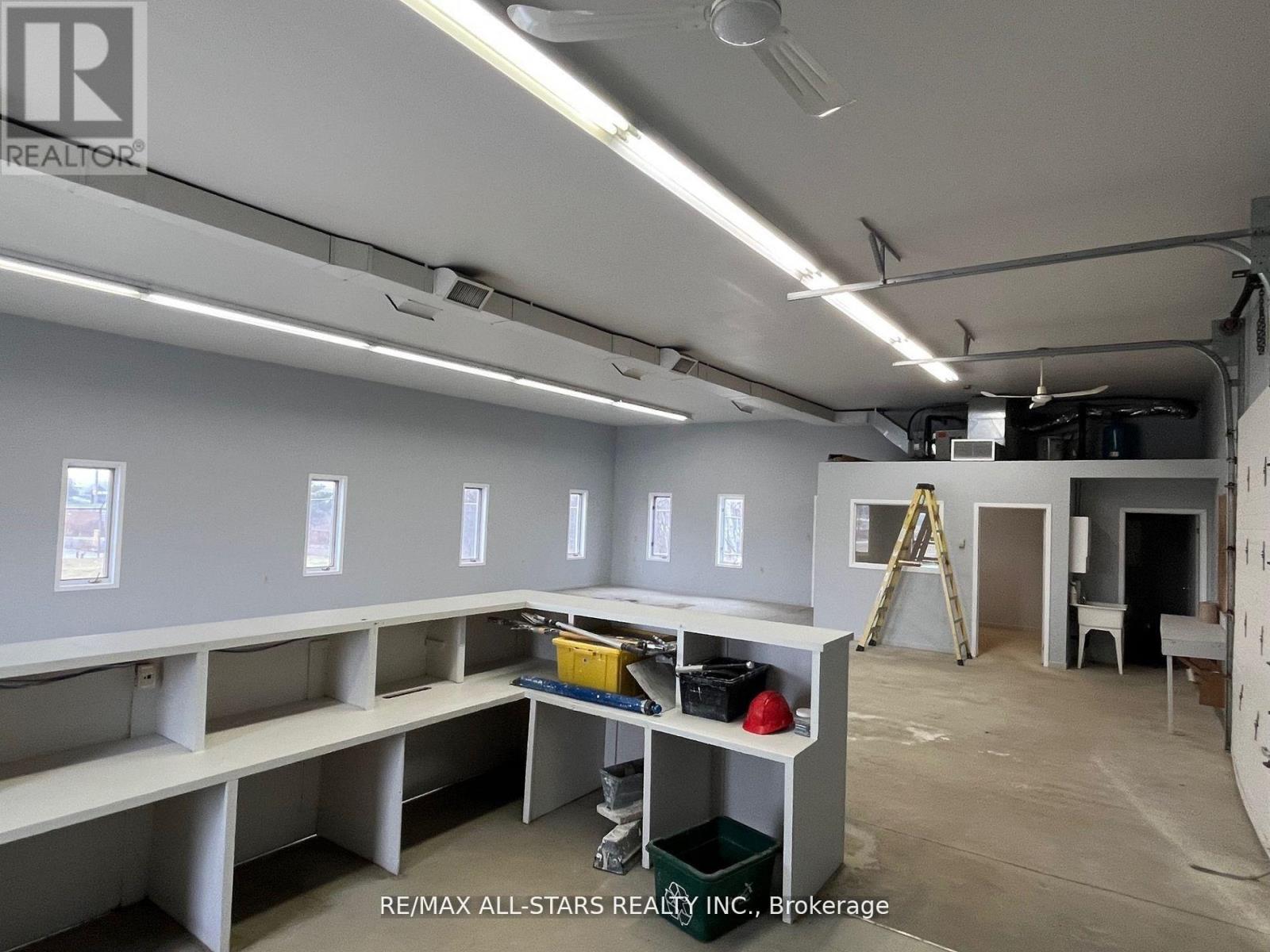 9 Callaghan's Road, Kawartha Lakes (Ops), Ontario  K9V 4R4 - Photo 4 - X12796930