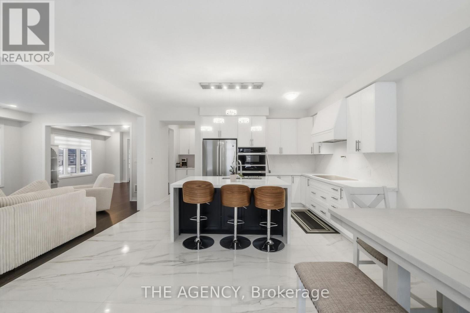 134 Flood Avenue, Clarington (Newcastle), Ontario  L1B 0W6 - Photo 11 - E12797136