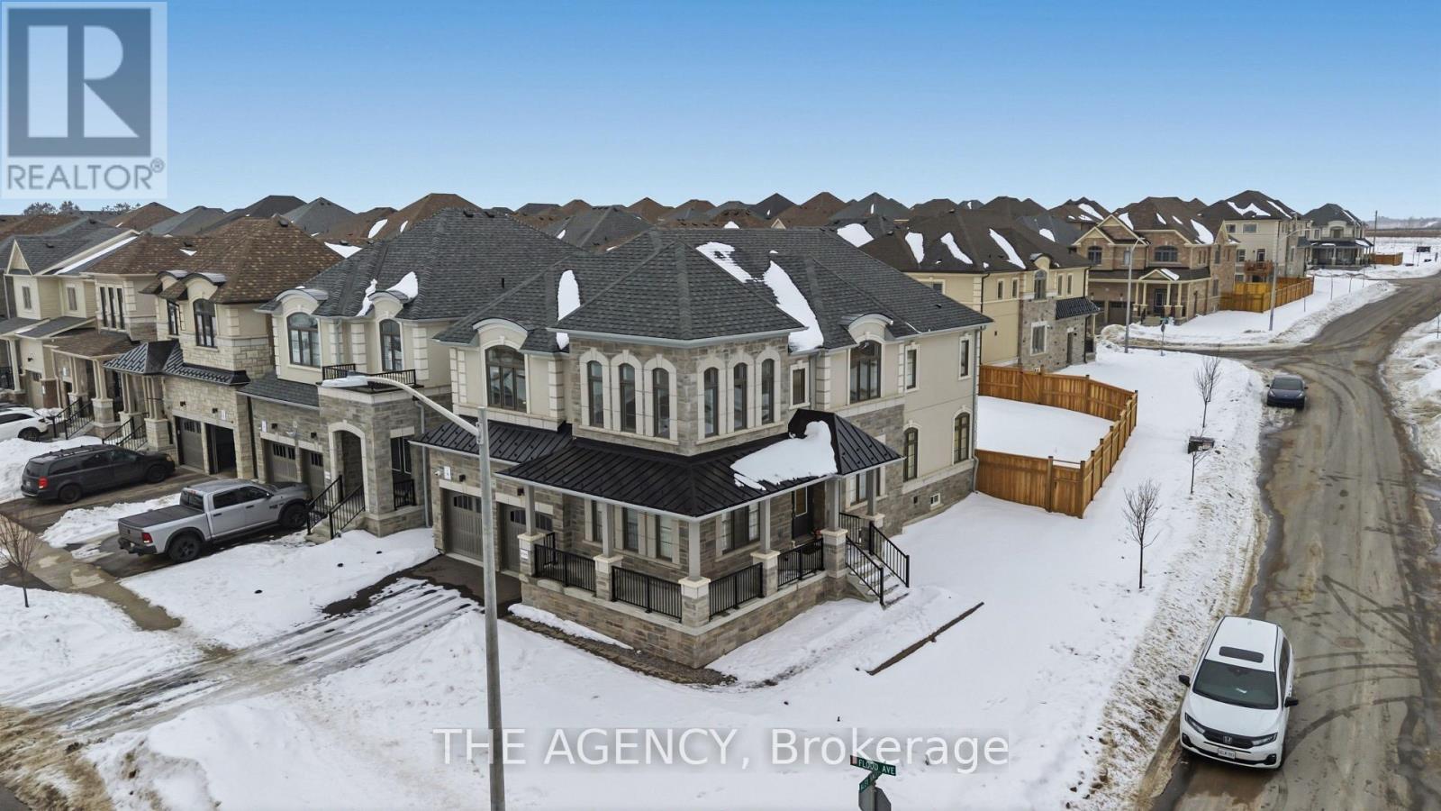 134 Flood Avenue, Clarington (Newcastle), Ontario  L1B 0W6 - Photo 2 - E12797136