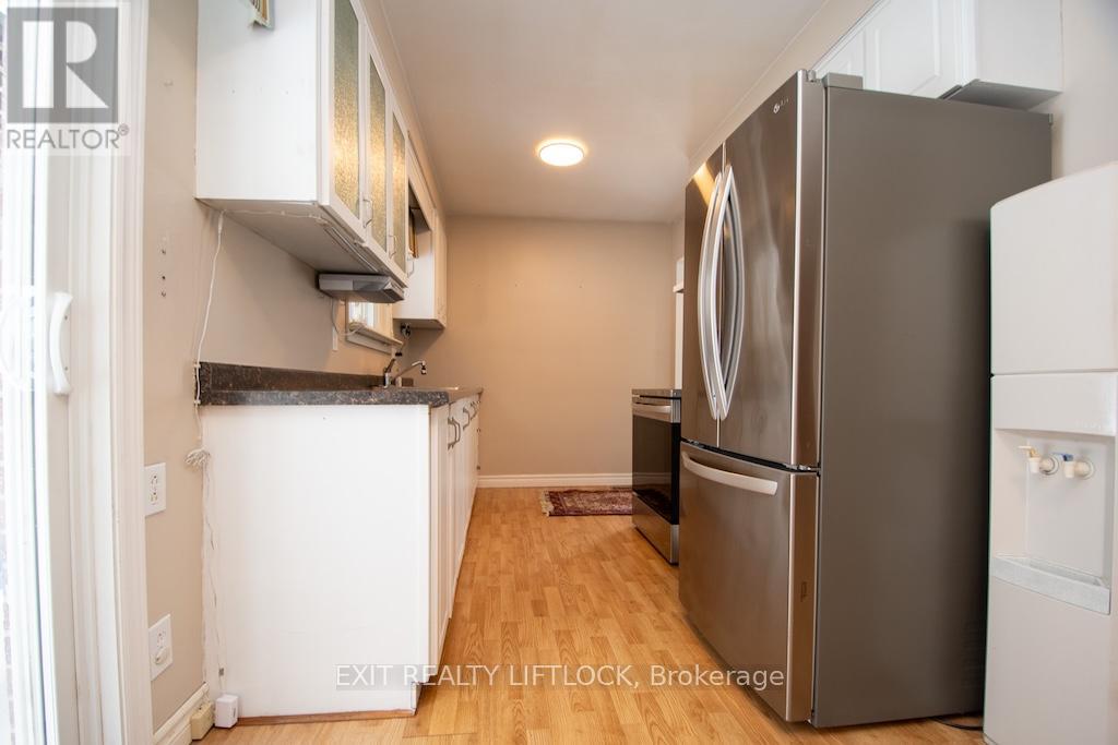 990 St Paul's Street, Peterborough (Northcrest Ward 5), Ontario  K9H 6J6 - Photo 10 - X12798246