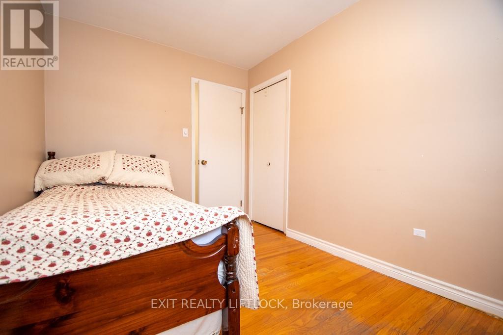 990 St Paul's Street, Peterborough (Northcrest Ward 5), Ontario  K9H 6J6 - Photo 17 - X12798246