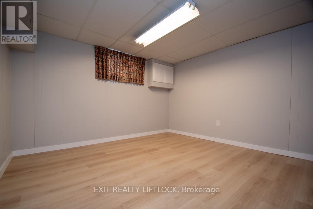 990 St Paul's Street, Peterborough (Northcrest Ward 5), Ontario  K9H 6J6 - Photo 27 - X12798246