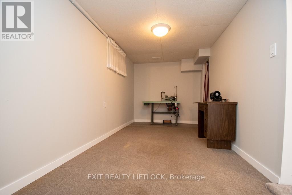 990 St Paul's Street, Peterborough (Northcrest Ward 5), Ontario  K9H 6J6 - Photo 29 - X12798246