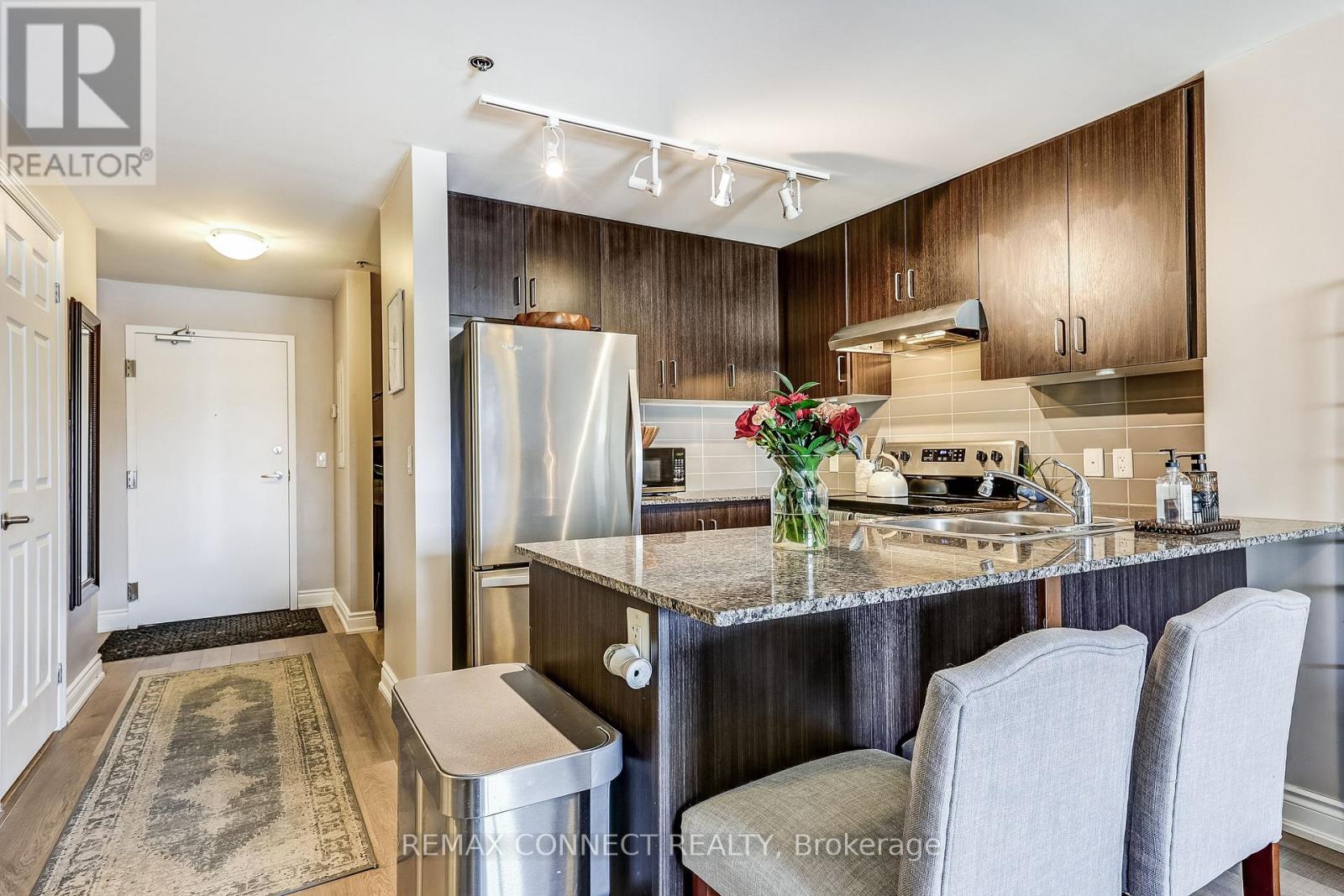 420 - 21 Brookhouse Drive, Clarington (Newcastle), Ontario  L1B 0B4 - Photo 9 - E12798292