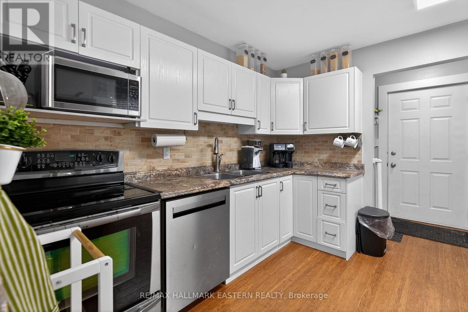 488 Crystal Drive, Peterborough (Ashburnham Ward 4), Ontario  K9J 8G8 - Photo 2 - X12798980