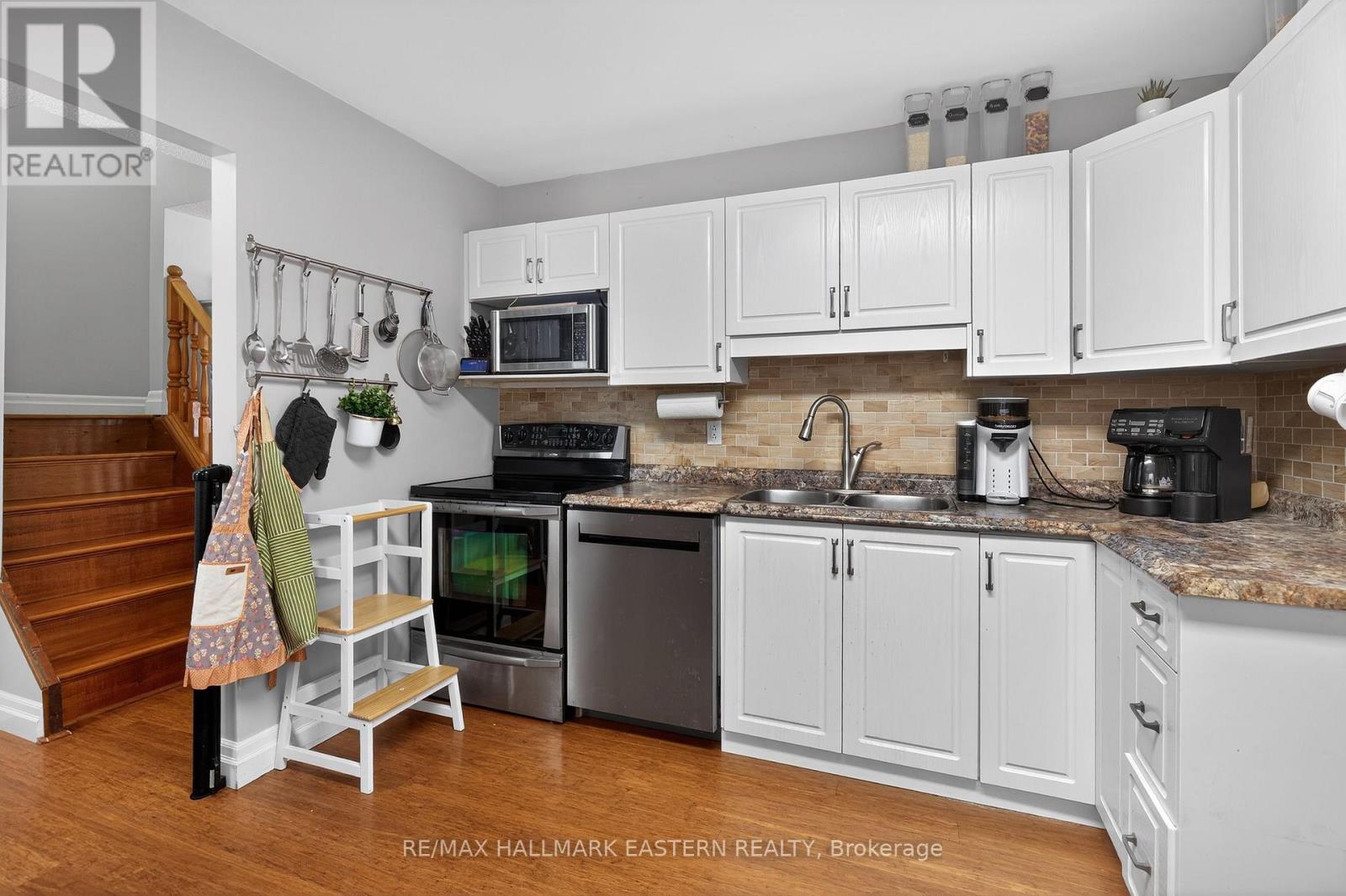 488 Crystal Drive, Peterborough (Ashburnham Ward 4), Ontario  K9J 8G8 - Photo 7 - X12798980