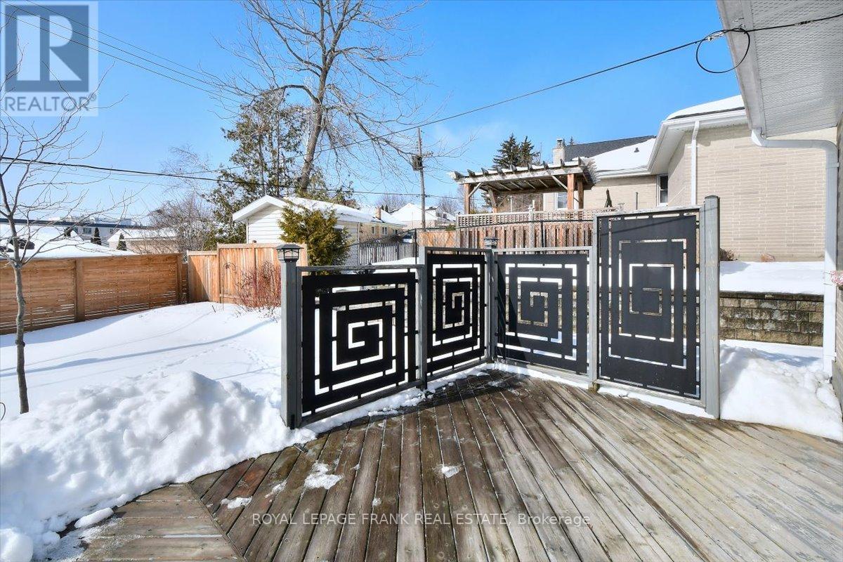 1369 Armstrong Drive, Peterborough (Town Ward 3), Ontario  K9J 6G4 - Photo 22 - X12799270