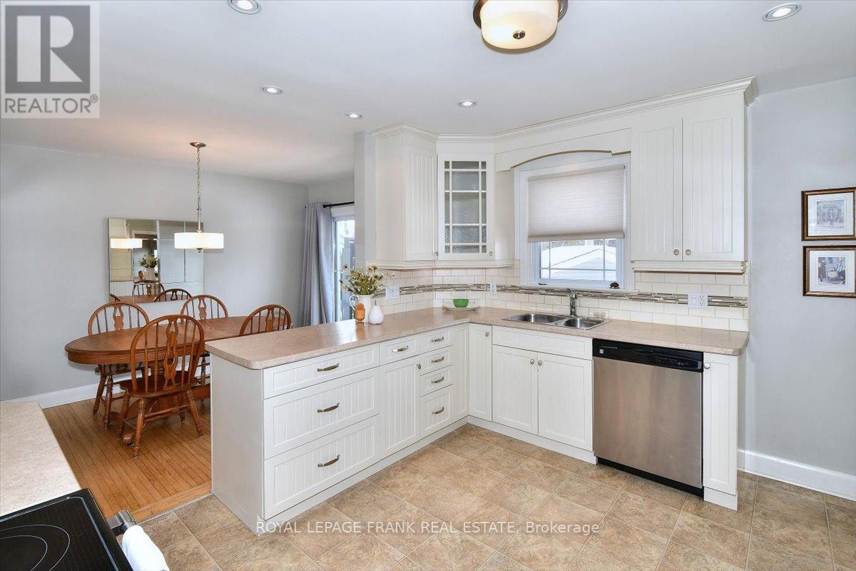 1369 Armstrong Drive, Peterborough (Town Ward 3), Ontario  K9J 6G4 - Photo 7 - X12799270