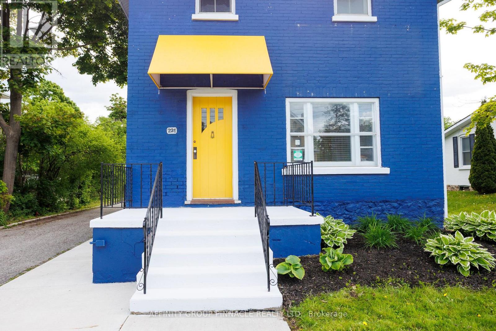 221 Kent Street W, Kawartha Lakes (Lindsay), Ontario  K9V 2Z1 - Photo 3 - X12799778