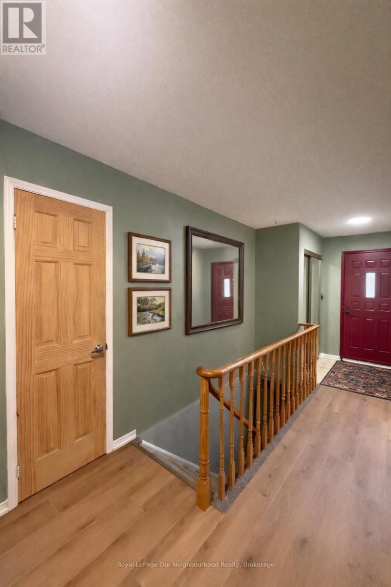 523 Laurie Avenue E, Peterborough (Ashburnham Ward 4), Ontario  K9L 1X8 - Photo 2 - X12799974