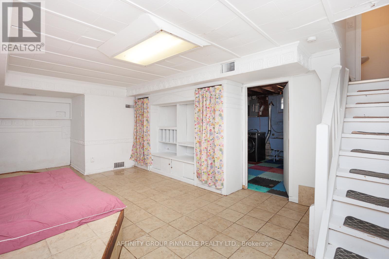 22 Sunset Court, Kawartha Lakes (Lindsay), Ontario  K9V 2S1 - Photo 34 - X12800246