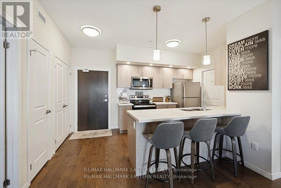 #106 - 340 Florence Drive, Peterborough (Monaghan Ward 2), Ontario  K9J 0K4 - Photo 3 - X12800956