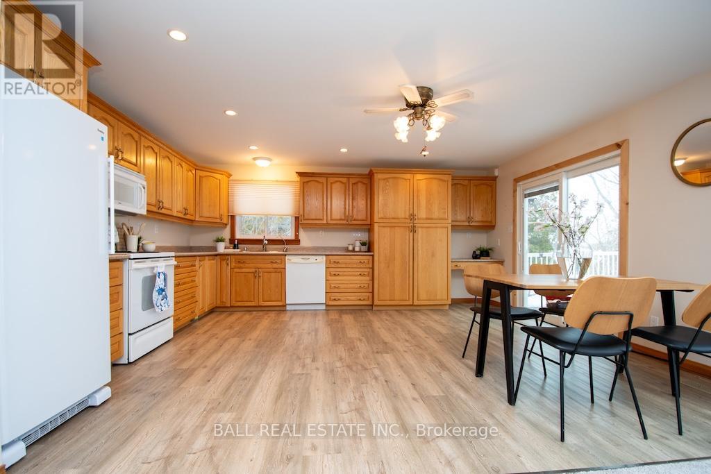 689 North Shore Drive E, Otonabee-South Monaghan, Ontario  K0L 1B0 - Photo 16 - X12801710