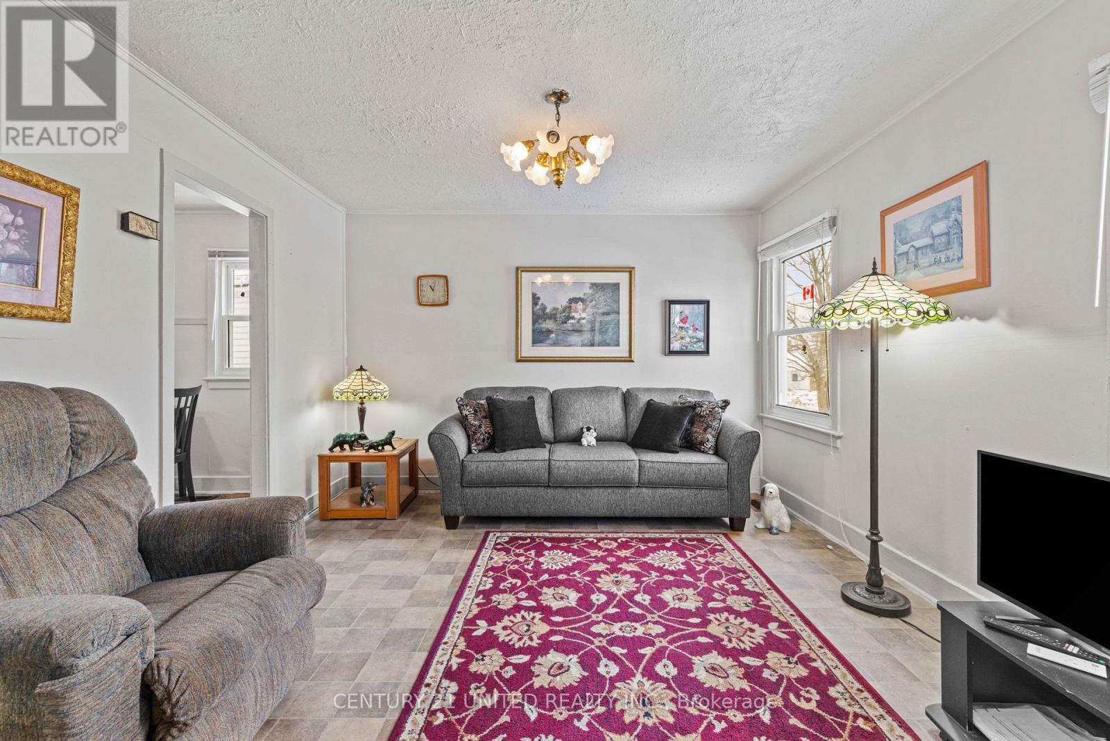 482 Wellington Street, Peterborough (Northcrest Ward 5), Ontario  K9H 5C5 - Photo 3 - X12801882