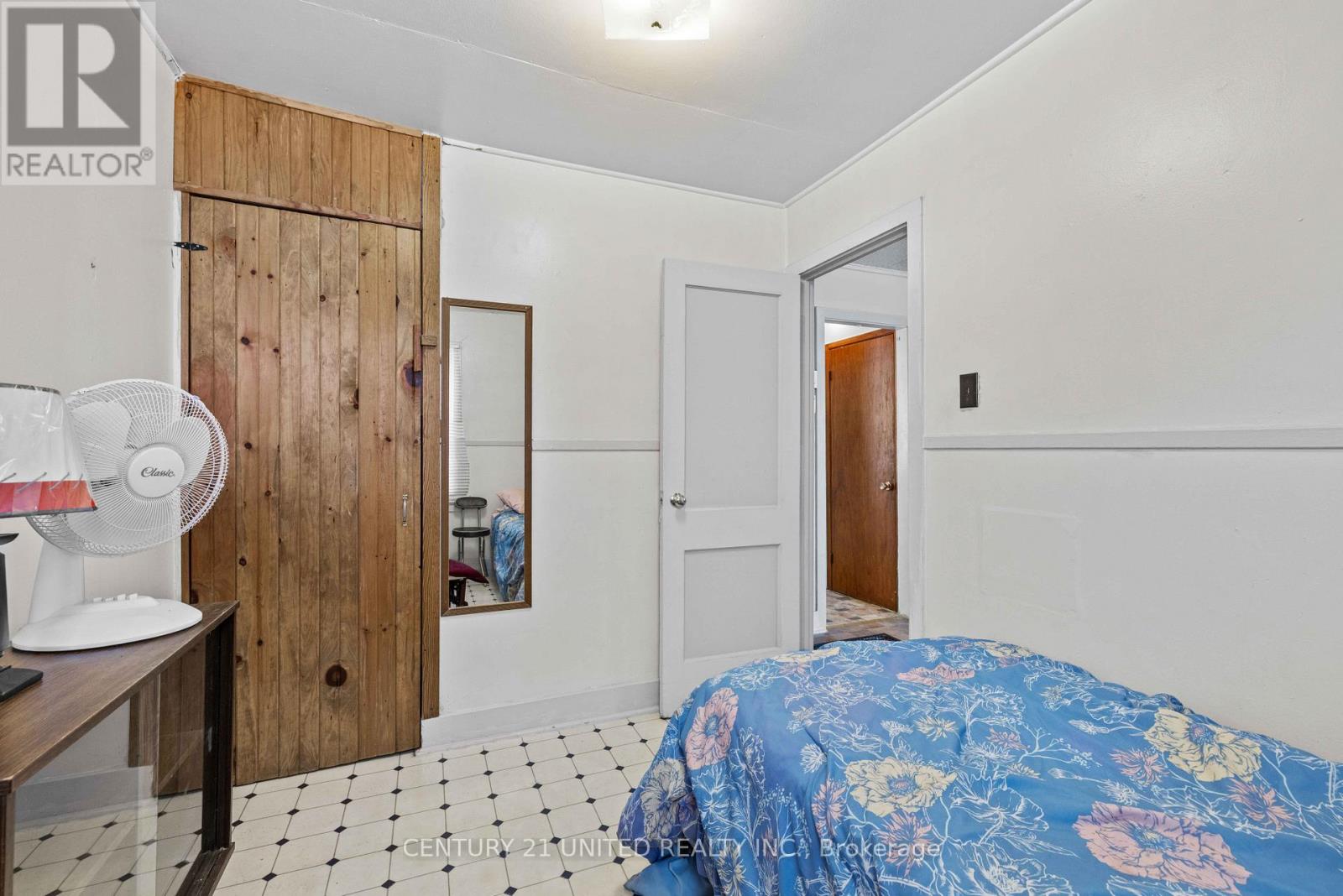 482 Wellington Street, Peterborough (Northcrest Ward 5), Ontario  K9H 5C5 - Photo 9 - X12801882