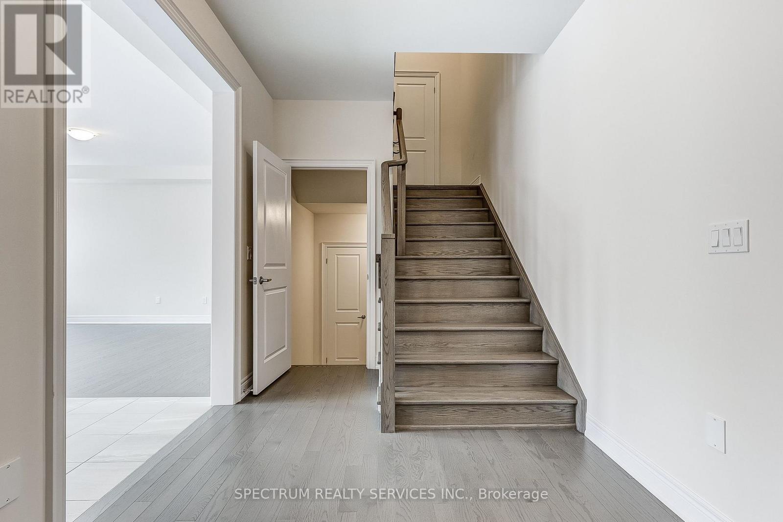 27 Rogerson Street E, Clarington (Newcastle), Ontario  L1B 0W4 - Photo 9 - E12802308