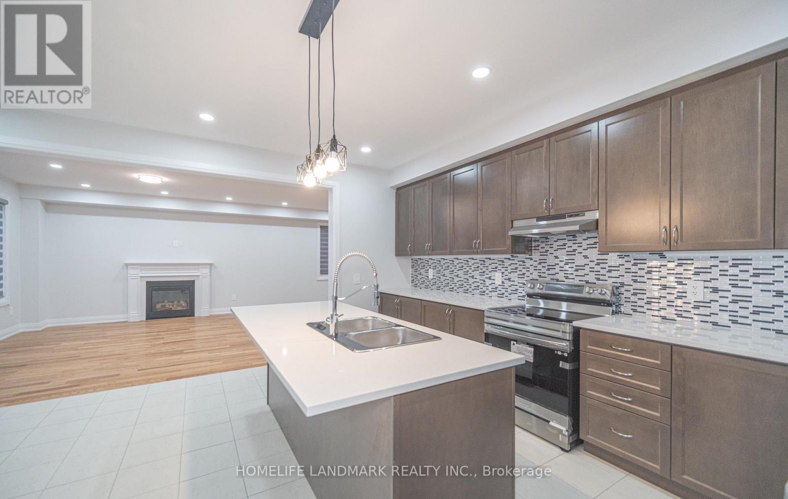 14 Mckay Avenue, Kawartha Lakes (Lindsay), Ontario  K9V 0R2 - Photo 7 - X12802430