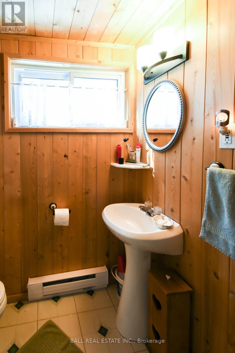 619 Weslemkoon Lake, West Bay, Addington Highlands (Addington Highlands), Ontario  K0L 1W0 - Photo 24 - X12803232