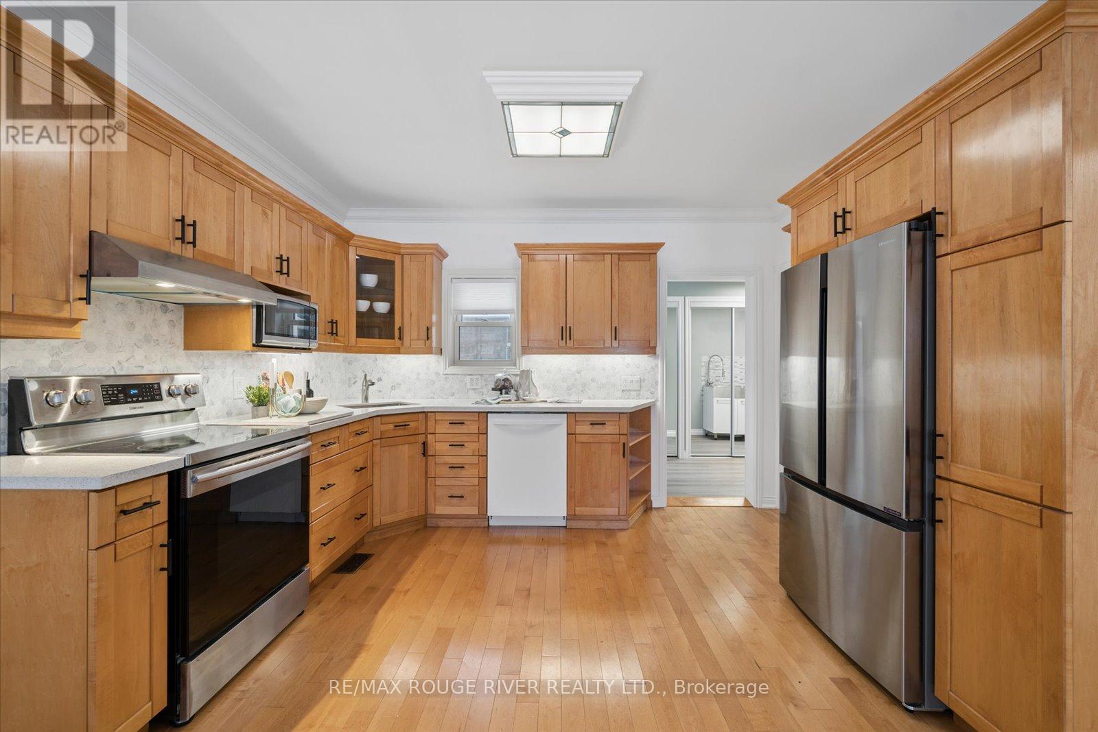 32 Andrew Street, Clarington (Newcastle), Ontario  L1B 1J3 - Photo 9 - E12803200