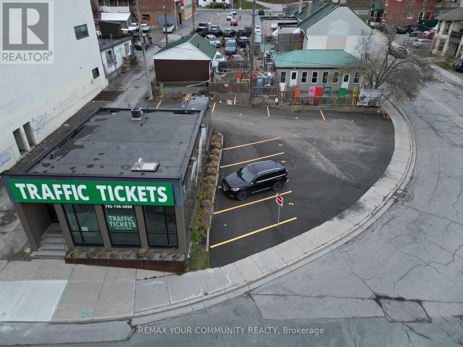 Lower - 114 Simcoe Street, Peterborough (Town Ward 3), Ontario  K9H 2H4 - Photo 2 - X12803840