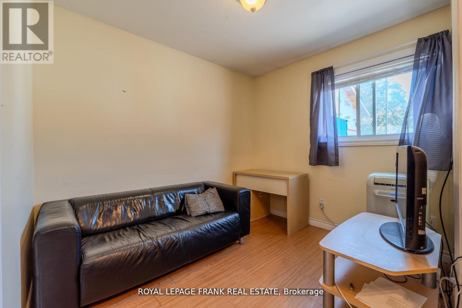 87 Durham Street W, Kawartha Lakes (Lindsay), Ontario  K9V 2P8 - Photo 24 - X12804674