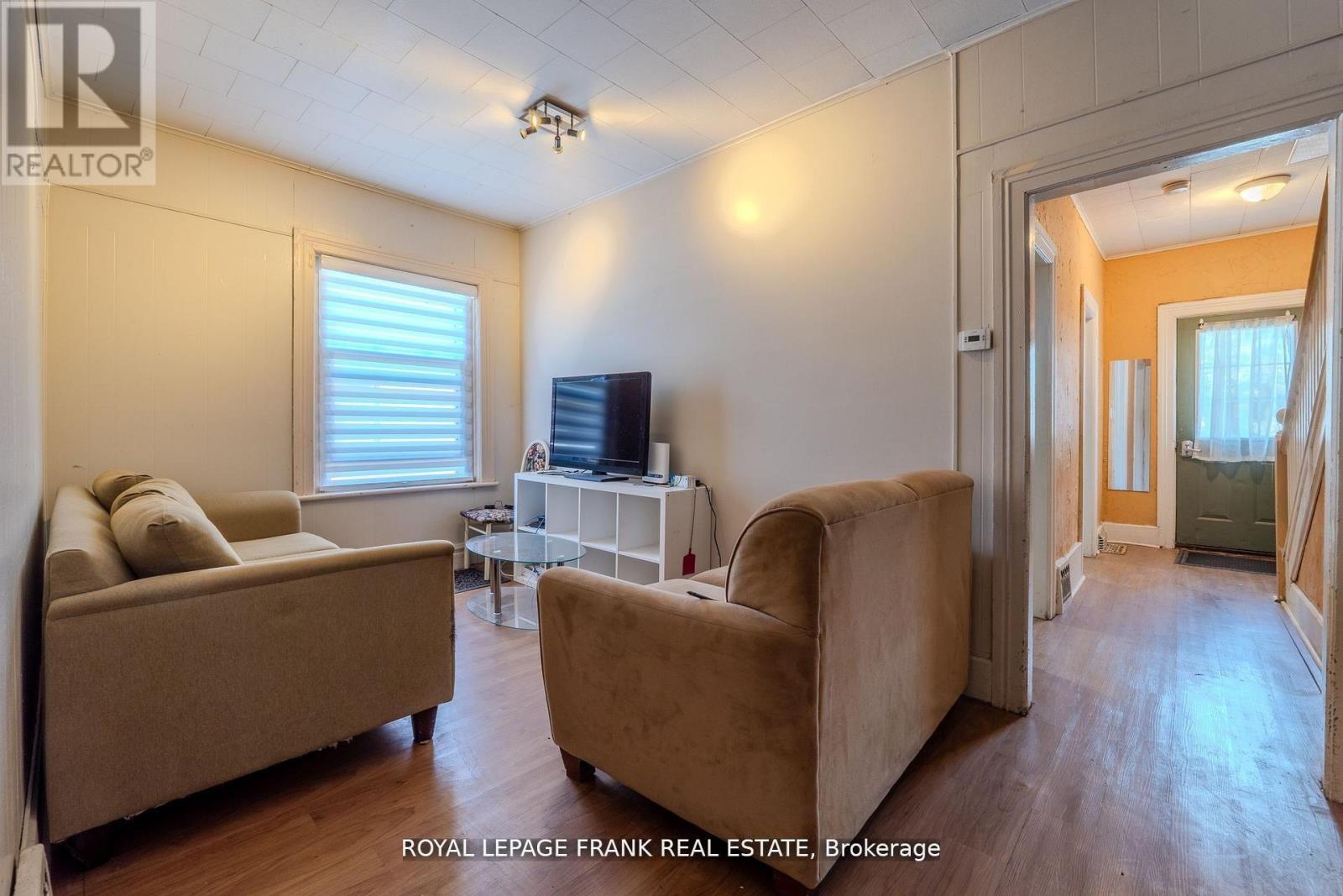 87 Durham Street W, Kawartha Lakes (Lindsay), Ontario  K9V 2P8 - Photo 6 - X12804674