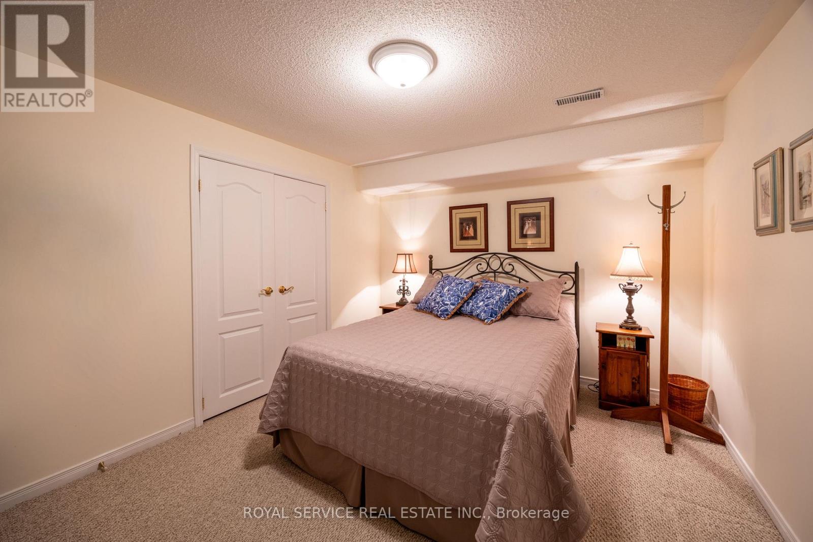 6 - 877 Wentworth Street, Peterborough (Otonabee Ward 1), Ontario  K9J 8R7 - Photo 29 - X12804840