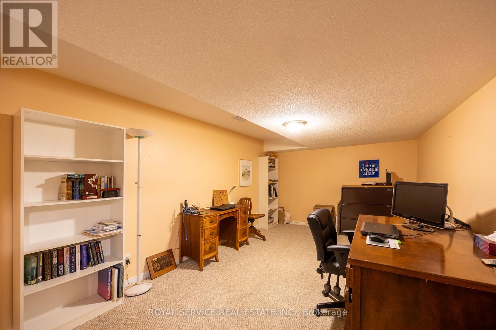 6 - 877 Wentworth Street, Peterborough (Otonabee Ward 1), Ontario  K9J 8R7 - Photo 35 - X12804840