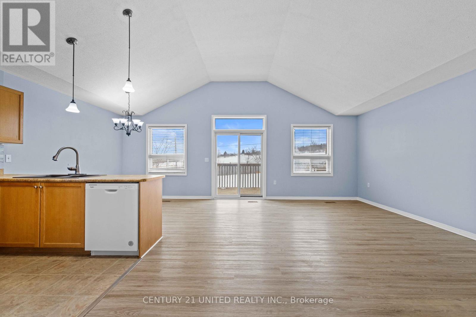 608 Clancy Crescent, Peterborough (Otonabee Ward 1), Ontario  K9K 2S2 - Photo 4 - X12805684