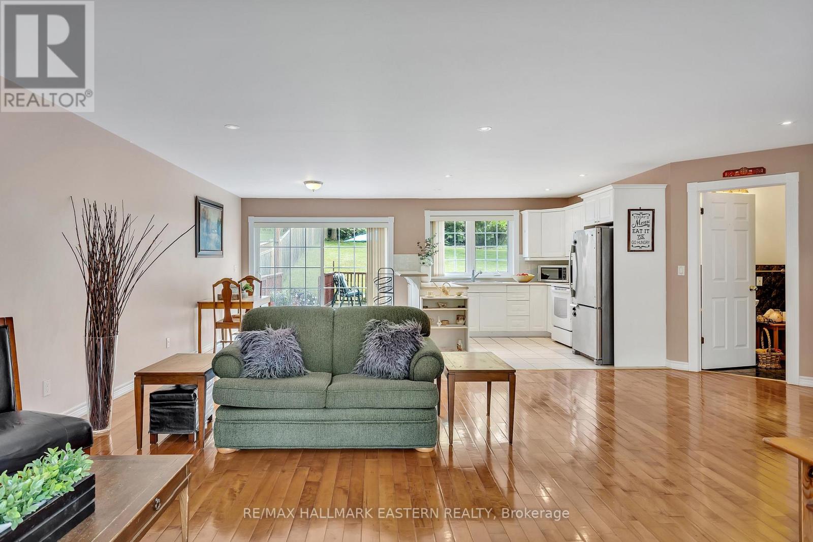 75 Oxford Street, Selwyn, Ontario  K0L 2H0 - Photo 11 - X12805874