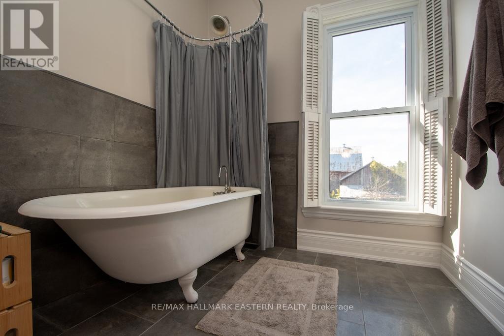 3477 Wallace Point Road, Otonabee-South Monaghan, Ontario  K9J 6Y3 - Photo 33 - X12805944