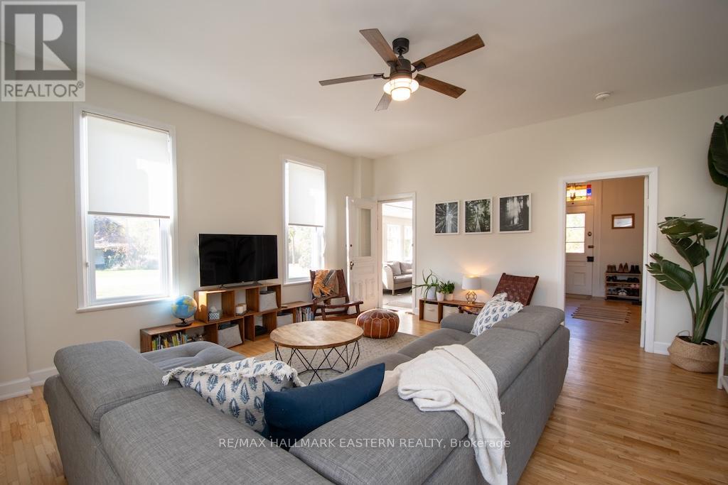 3477 Wallace Point Road, Otonabee-South Monaghan, Ontario  K9J 6Y3 - Photo 9 - X12805944