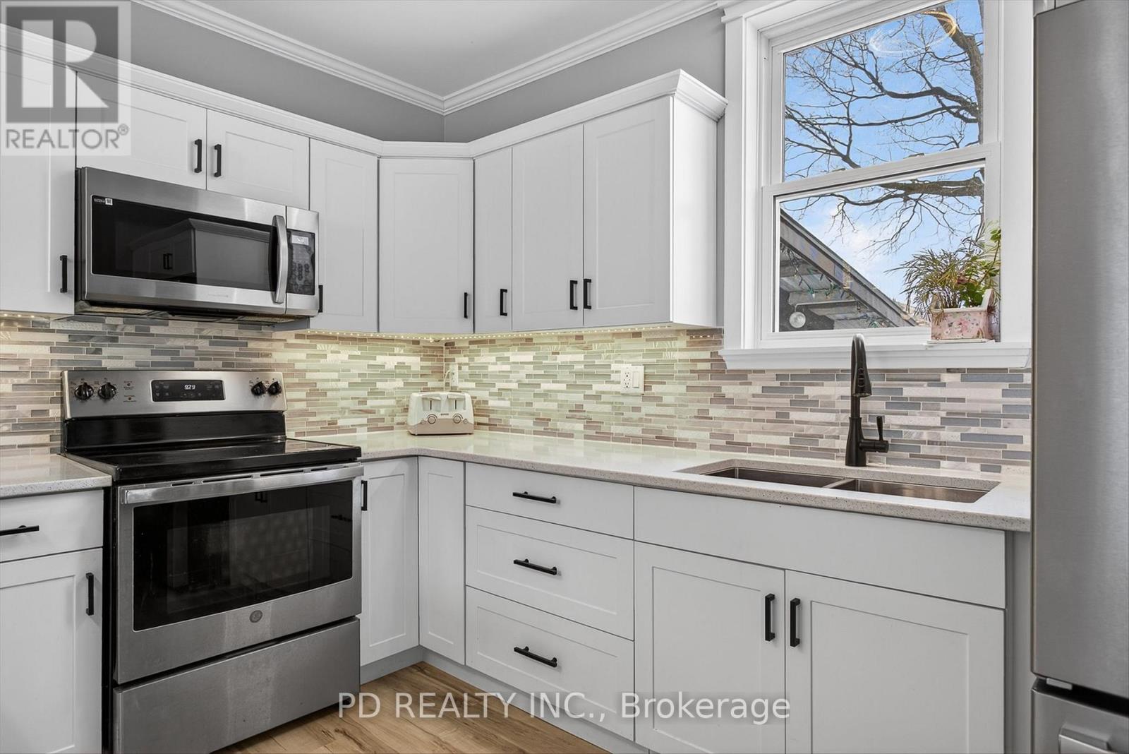 49 Sturgeon Road N, Kawartha Lakes (Omemee), Ontario  K0L 2W0 - Photo 14 - X12806420