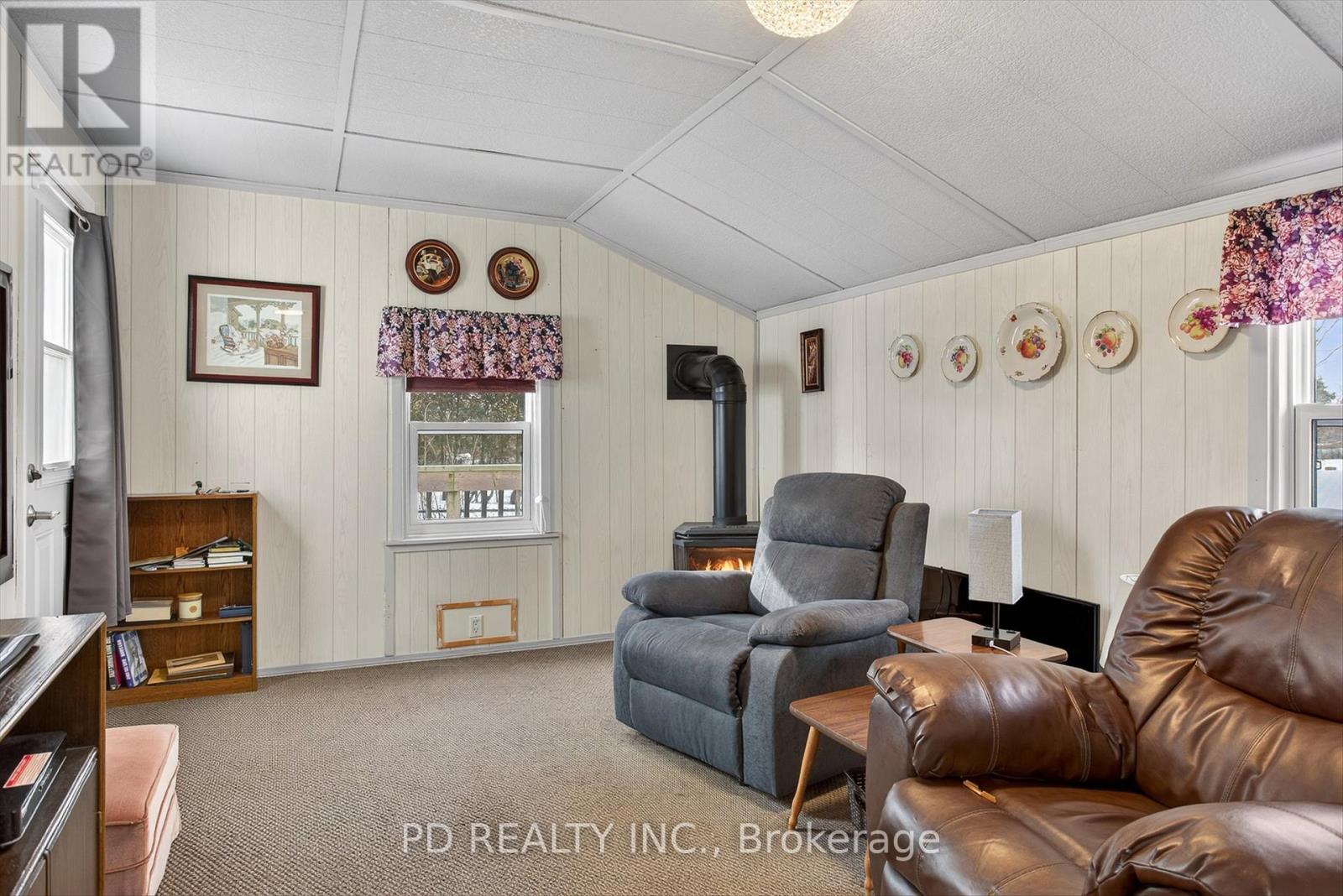 49 Sturgeon Road N, Kawartha Lakes (Omemee), Ontario  K0L 2W0 - Photo 19 - X12806420