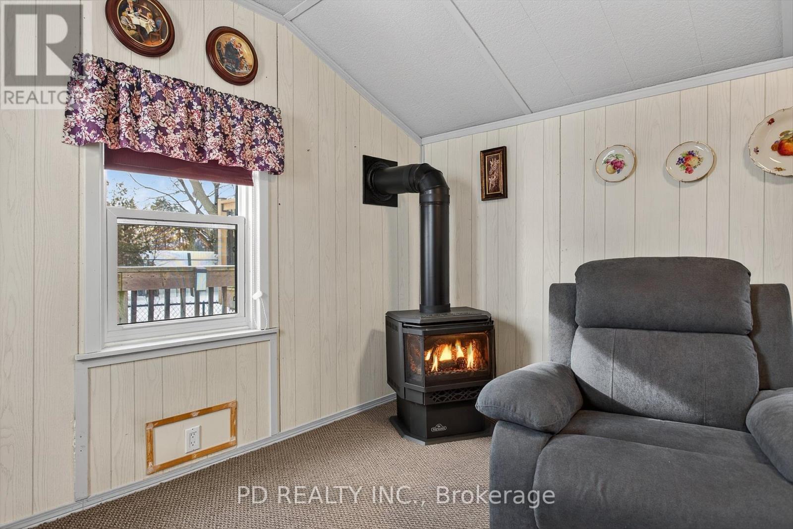 49 Sturgeon Road N, Kawartha Lakes (Omemee), Ontario  K0L 2W0 - Photo 20 - X12806420