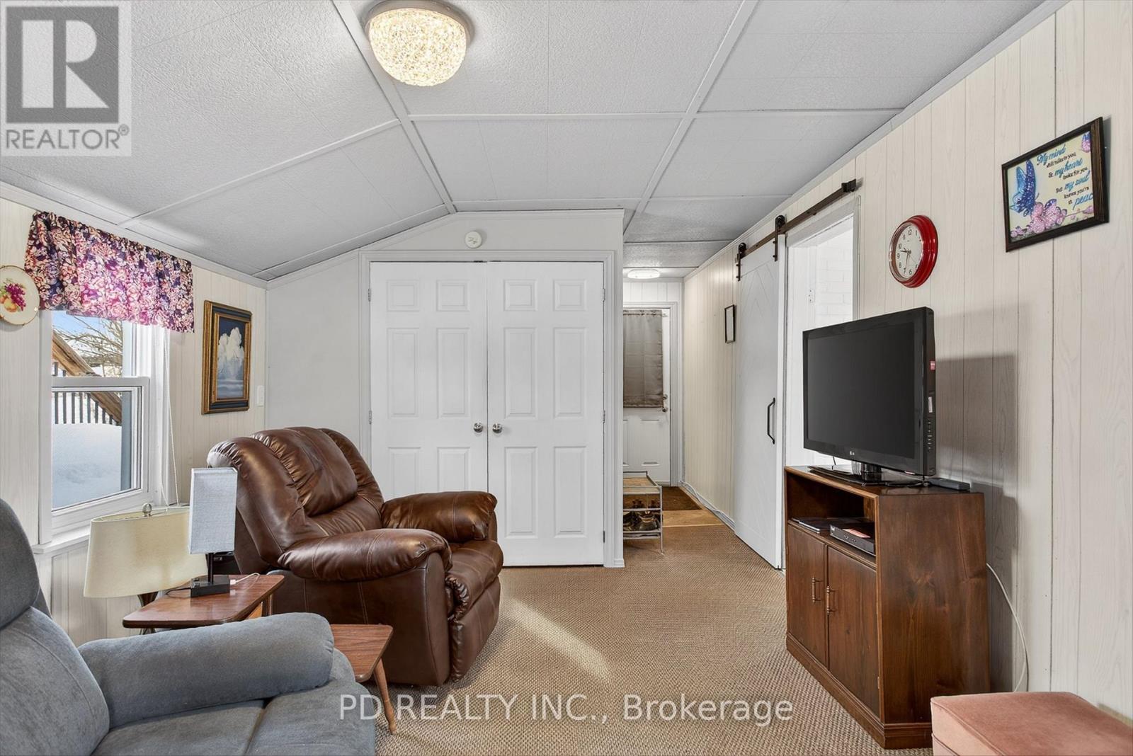 49 Sturgeon Road N, Kawartha Lakes (Omemee), Ontario  K0L 2W0 - Photo 21 - X12806420