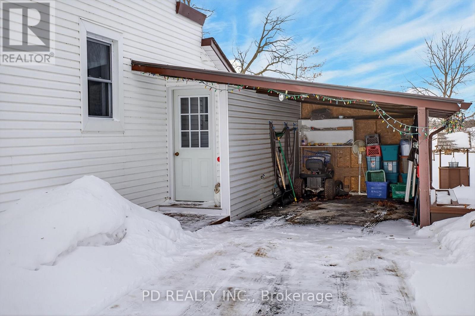 49 Sturgeon Road N, Kawartha Lakes (Omemee), Ontario  K0L 2W0 - Photo 4 - X12806420