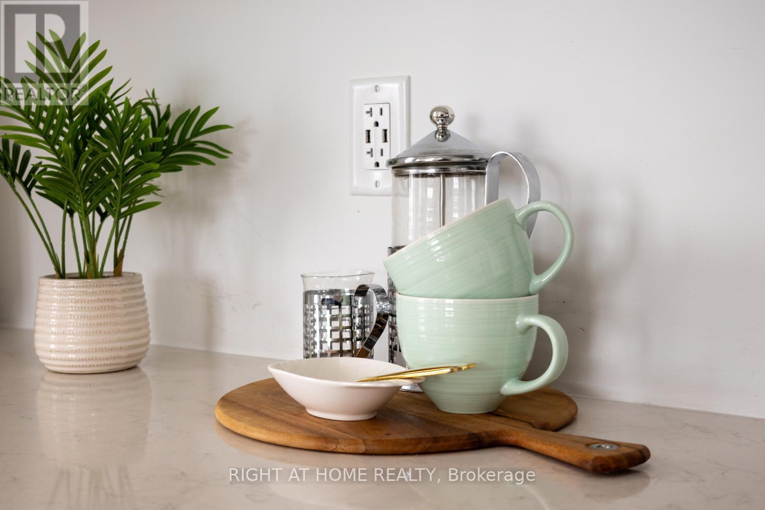 402 - 50 Lakebreeze Drive, Clarington (Newcastle), Ontario  L1B 0V9 - Photo 10 - E12806514