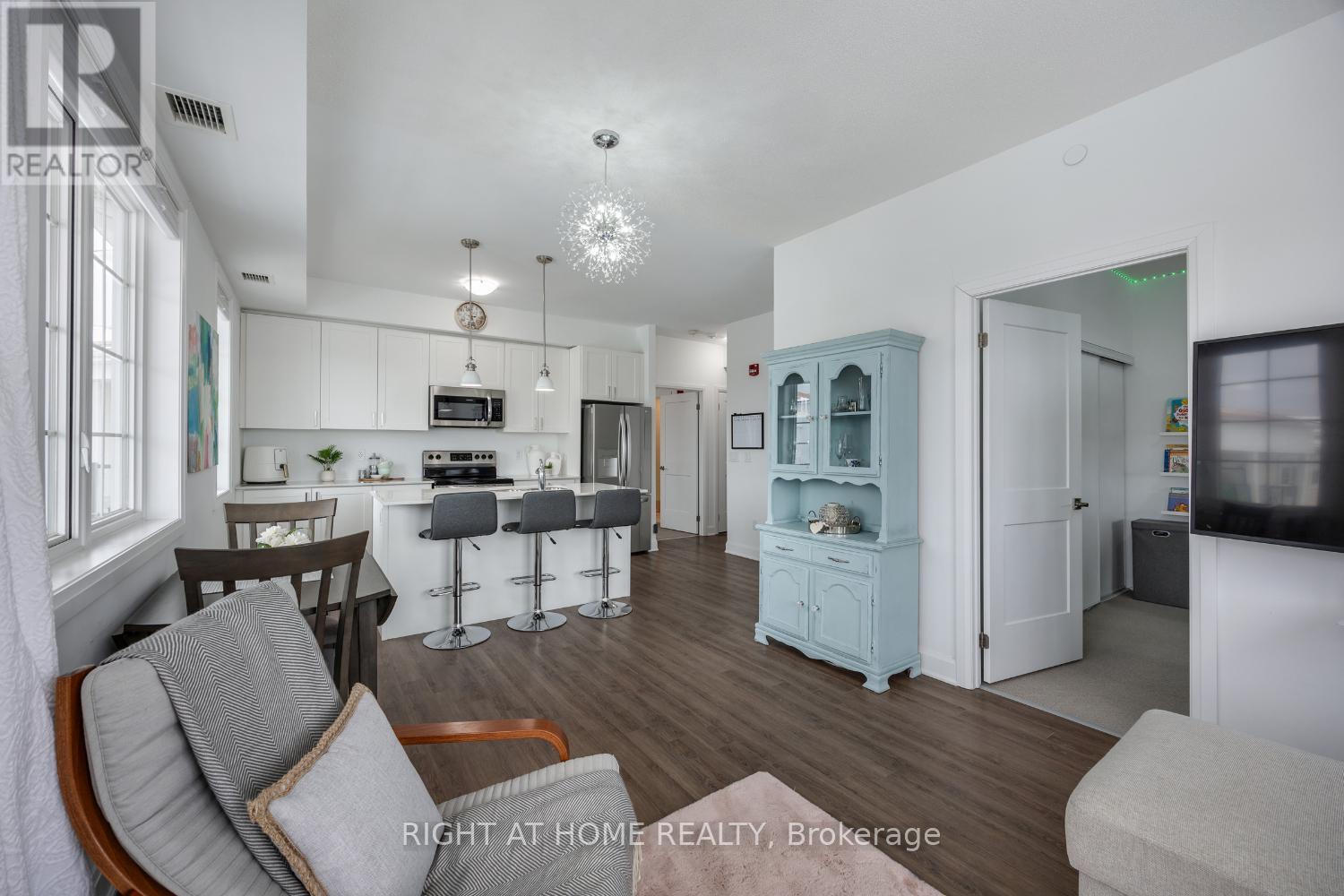 402 - 50 Lakebreeze Drive, Clarington (Newcastle), Ontario  L1B 0V9 - Photo 17 - E12806514