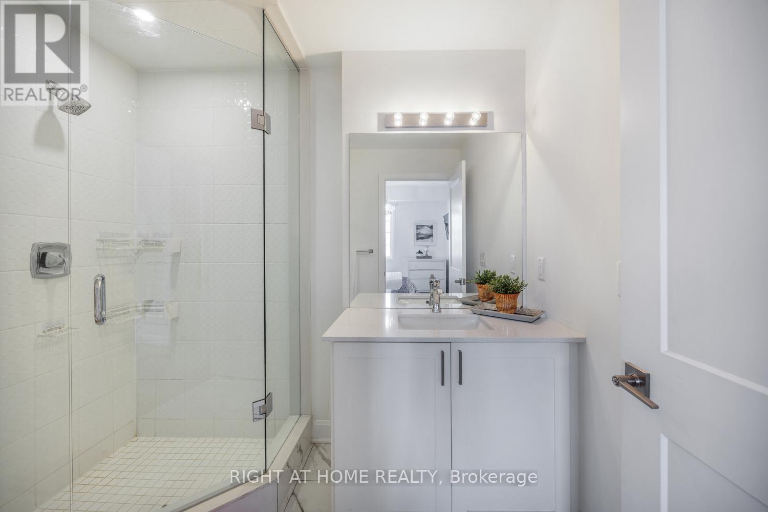 402 - 50 Lakebreeze Drive, Clarington (Newcastle), Ontario  L1B 0V9 - Photo 32 - E12806514