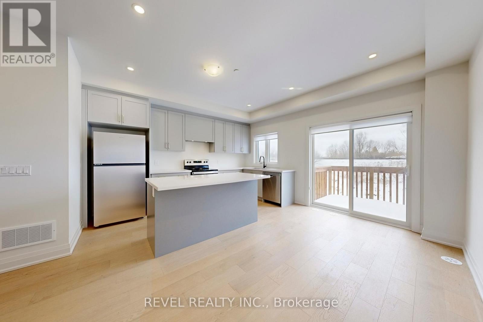 18 Marret Lane, Clarington (Newcastle), Ontario  L1B 0X2 - Photo 9 - E12807496