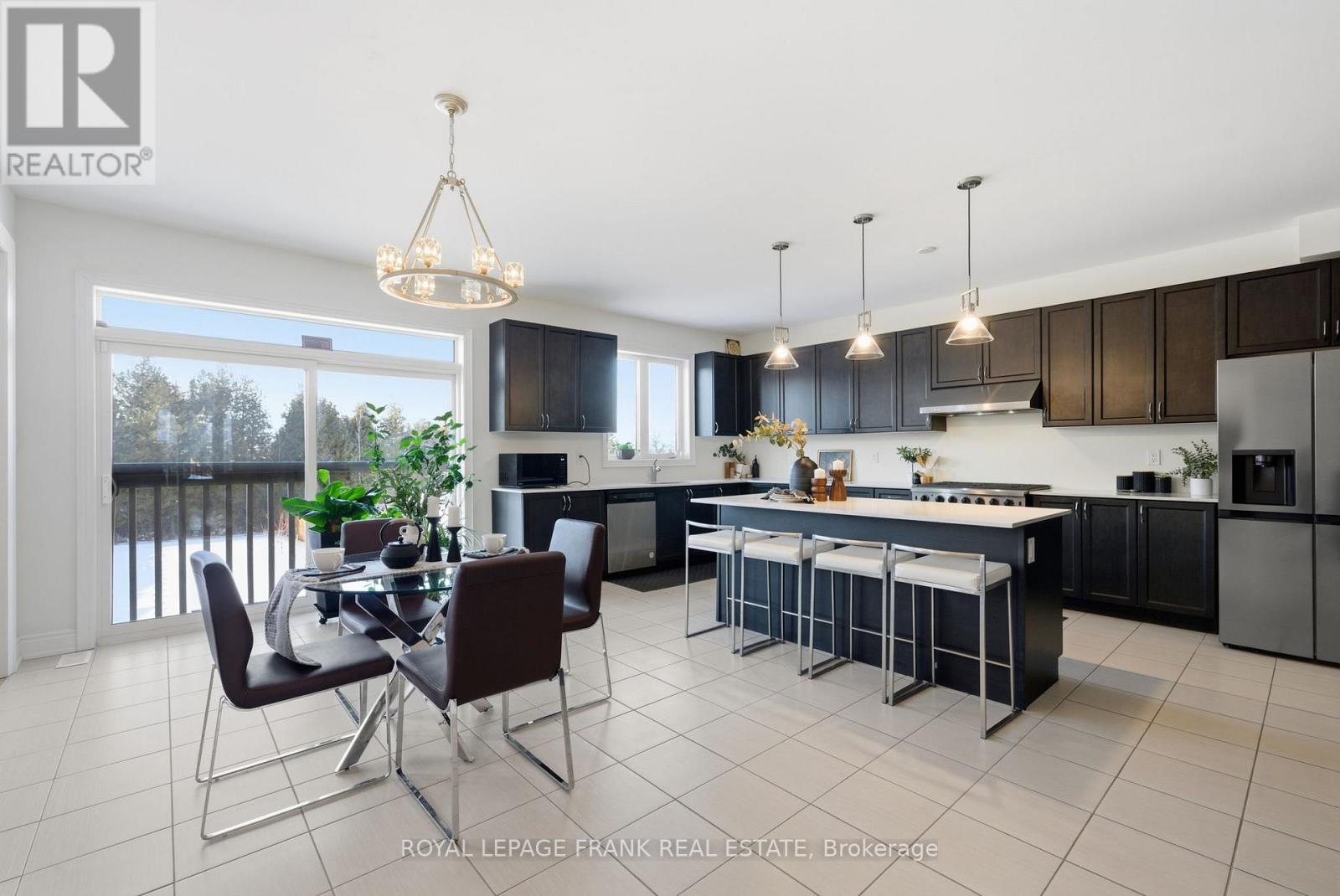 60 Hennessey Crescent, Kawartha Lakes (Lindsay), Ontario  K9V 0P3 - Photo 13 - X12807752