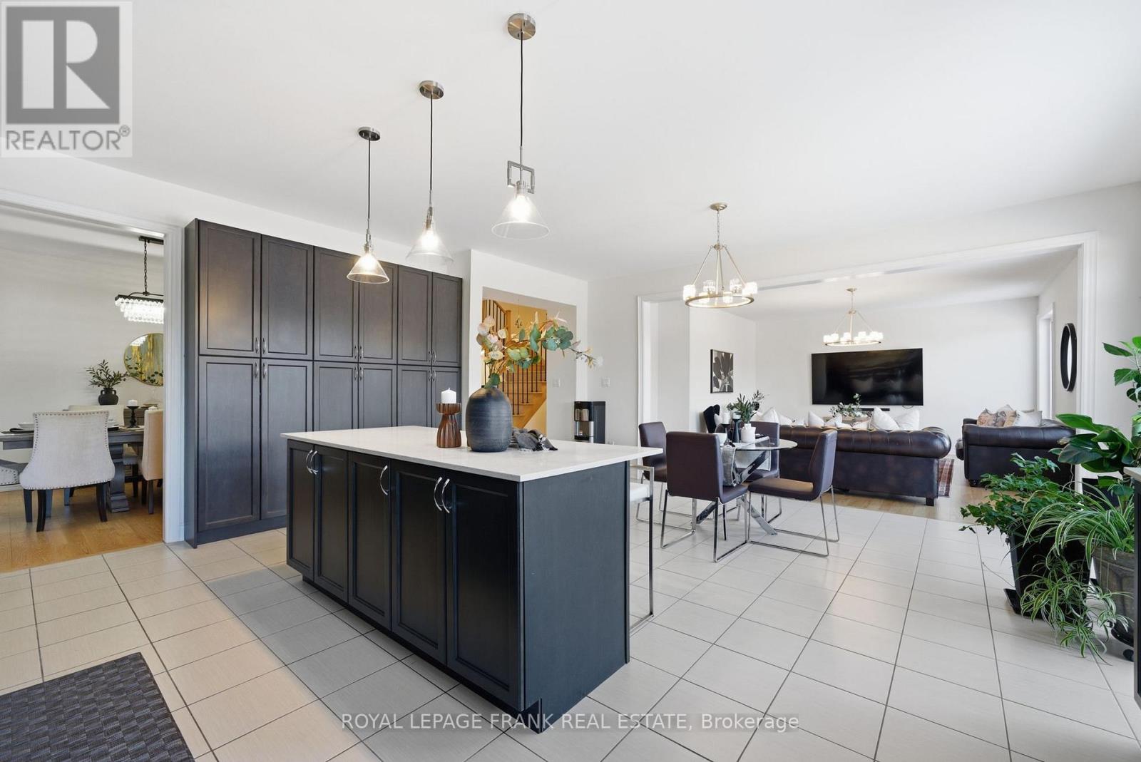 60 Hennessey Crescent, Kawartha Lakes (Lindsay), Ontario  K9V 0P3 - Photo 16 - X12807752