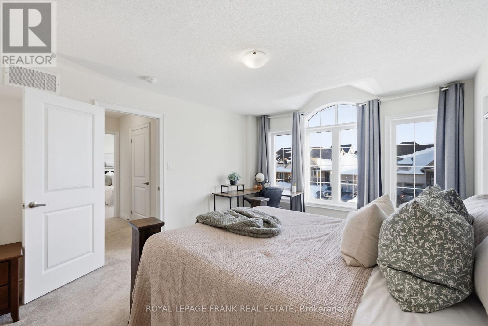 60 Hennessey Crescent, Kawartha Lakes (Lindsay), Ontario  K9V 0P3 - Photo 26 - X12807752