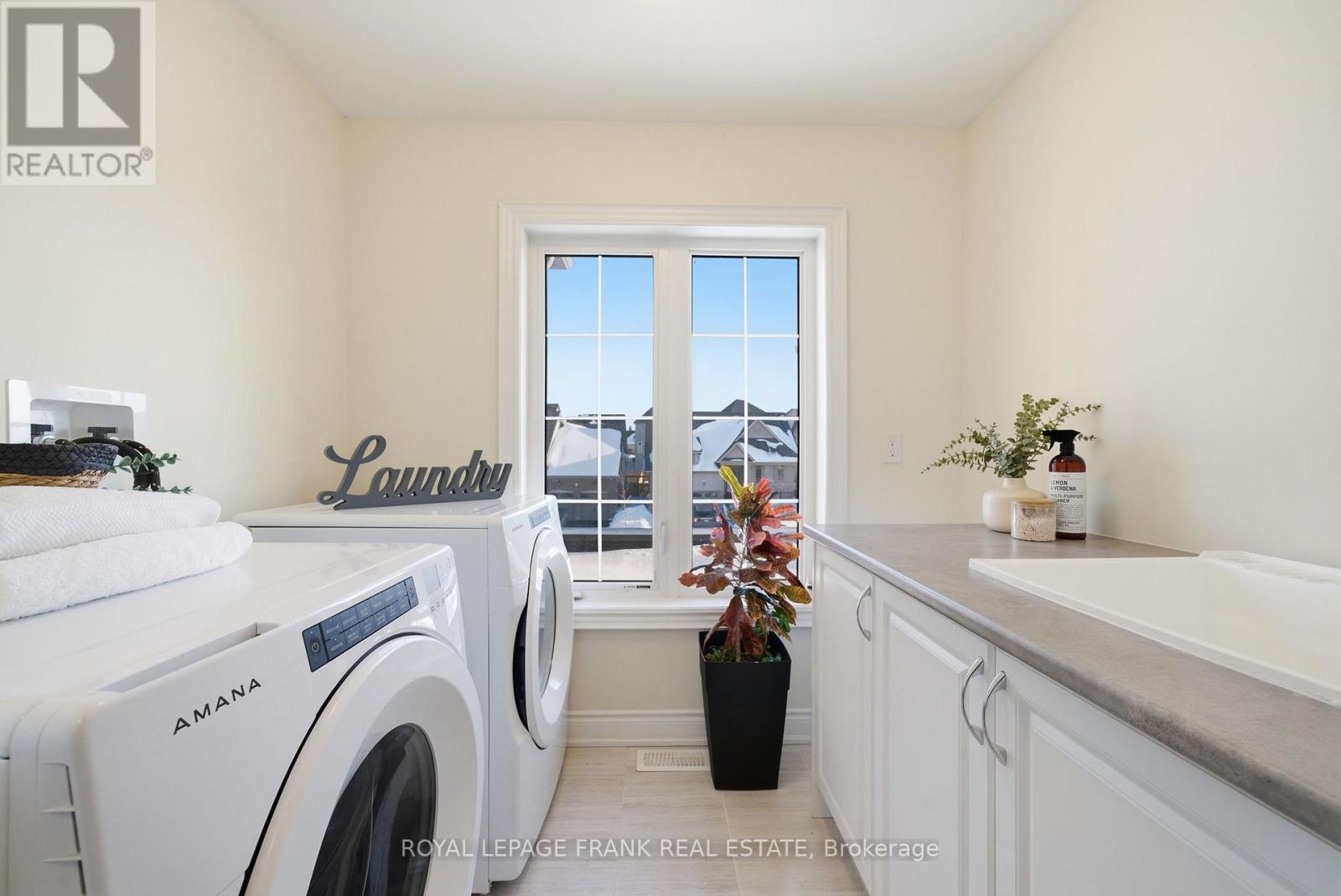 60 Hennessey Crescent, Kawartha Lakes (Lindsay), Ontario  K9V 0P3 - Photo 39 - X12807752