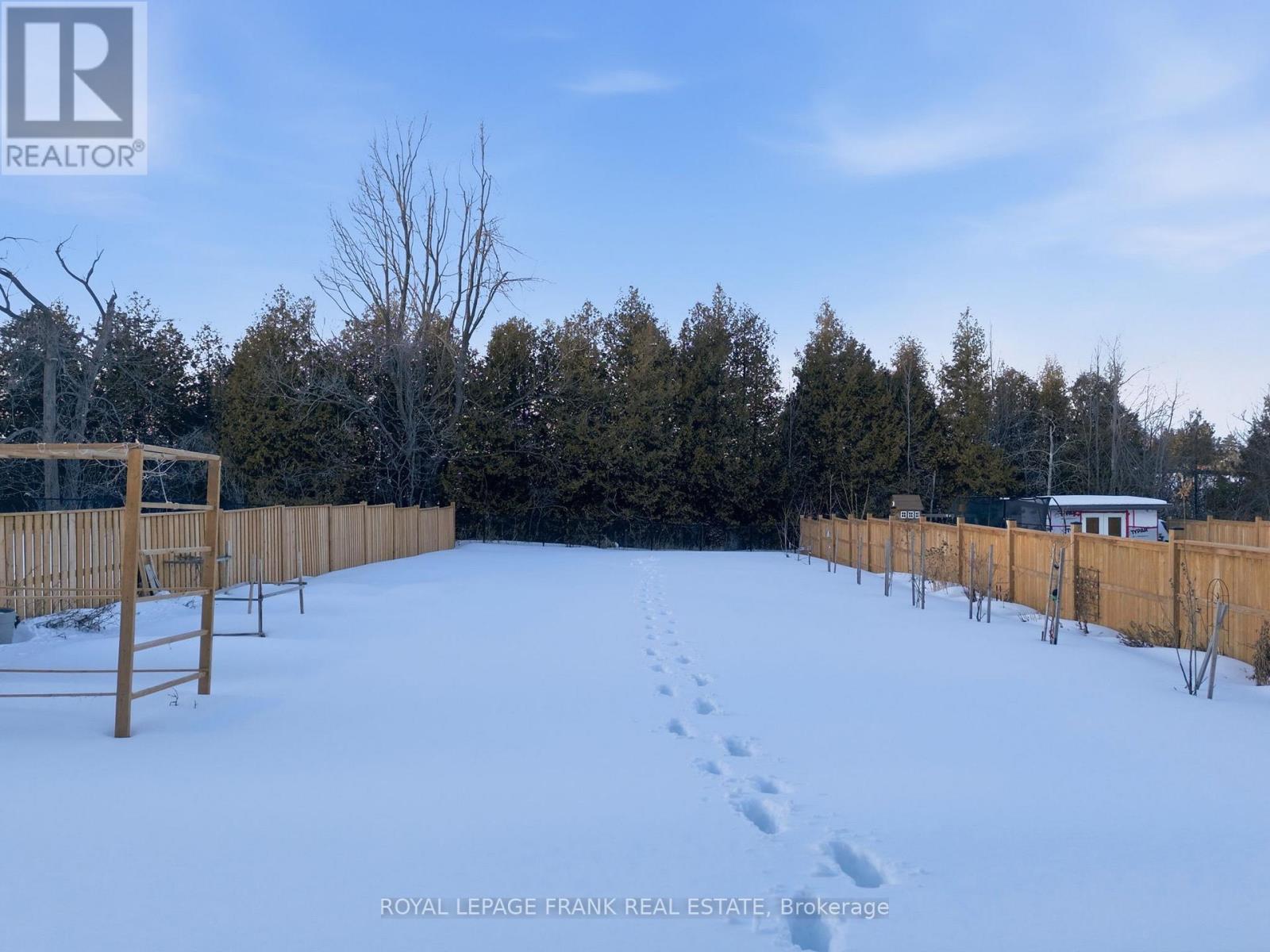 60 Hennessey Crescent, Kawartha Lakes (Lindsay), Ontario  K9V 0P3 - Photo 40 - X12807752