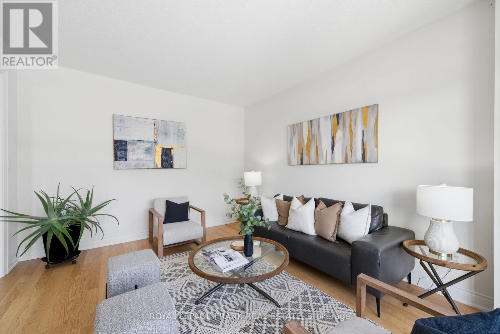 60 Hennessey Crescent, Kawartha Lakes (Lindsay), Ontario  K9V 0P3 - Photo 9 - X12807752