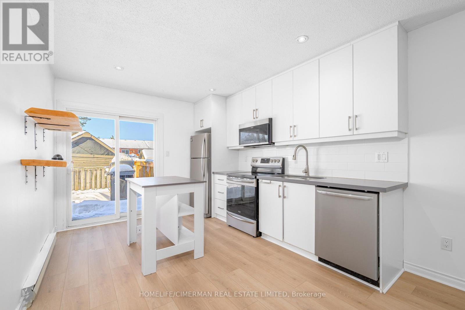 123 Albert Street S, Kawartha Lakes (Lindsay), Ontario  K9V 6G1 - Photo 15 - X12807658