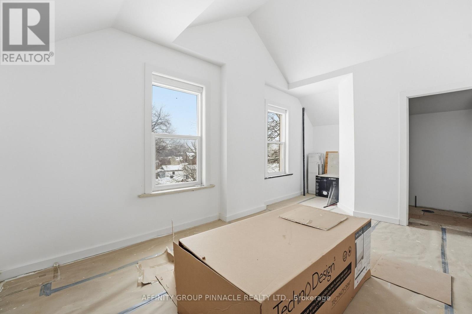 40 Albert Street S, Kawartha Lakes (Lindsay), Ontario  K9V 3G7 - Photo 31 - X12808242